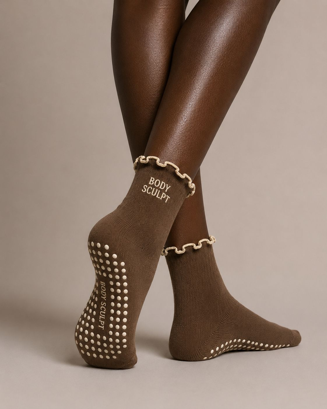 BODY SCULPT Luxe Grip Socks